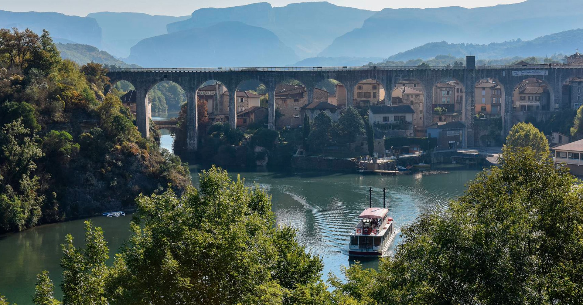 De 40 à 140 passagers : l&rsquo;incroyable histoire du bateau à roue Royans-Vercors