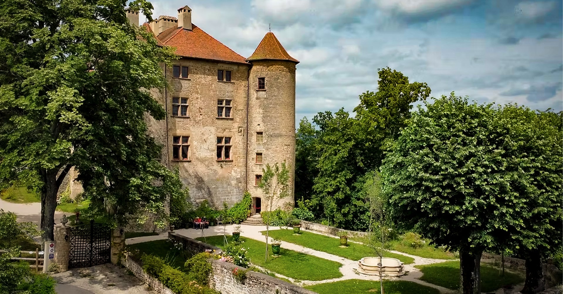 Nouvelle enquête immersive au Château de Charmes : Le Parfum dans la Drôme