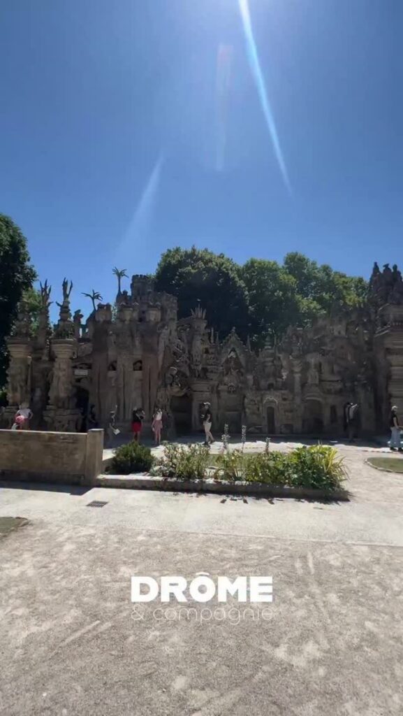🎥 Aujourd’hui, on vous partage 5 infos insolites sur le Palais Idéal…